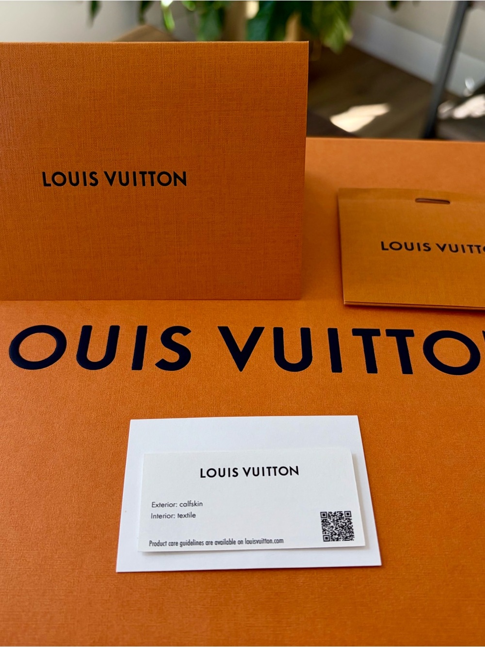 Louis Vuitton Lockme Tender Bag - Picture 5 of 6